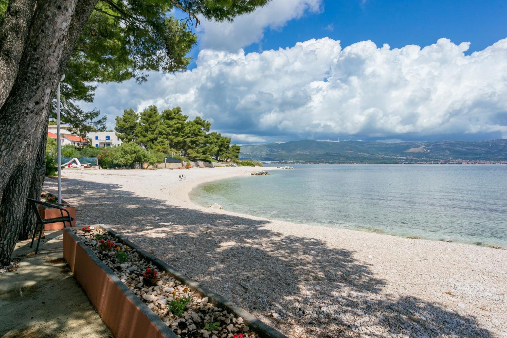 Apartments By The Sea Slatine, Ciovo - 6000 Exterior photo